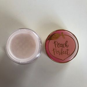 TooFaced Peach Perfect Translucent Peach Whisper Mattifying loose setting powder